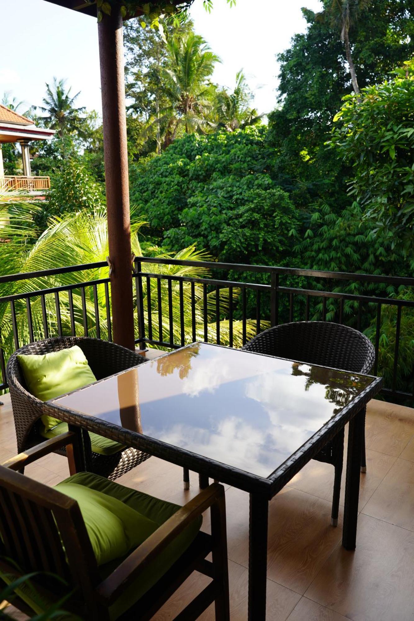 Central House Ubud  Bagian luar foto