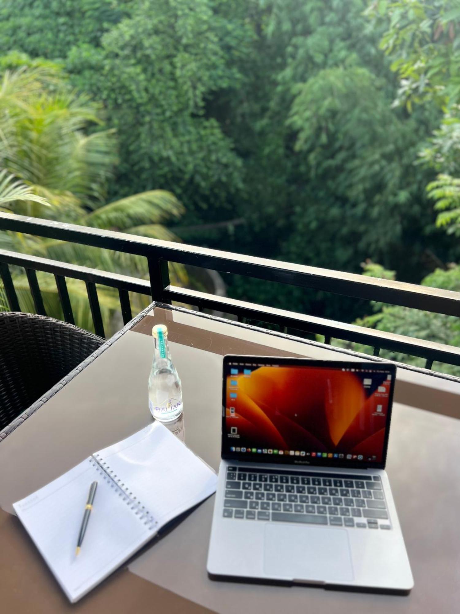 Central House Ubud  Bagian luar foto